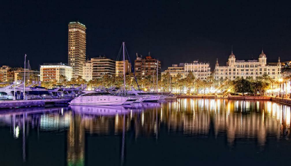 Апартаменты Vistas Al Mar. Gran Salon. Playa A 1 Minuto. Wifi Аликанте Экстерьер фото